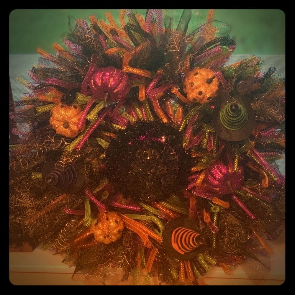 Halloween witch hat wreath